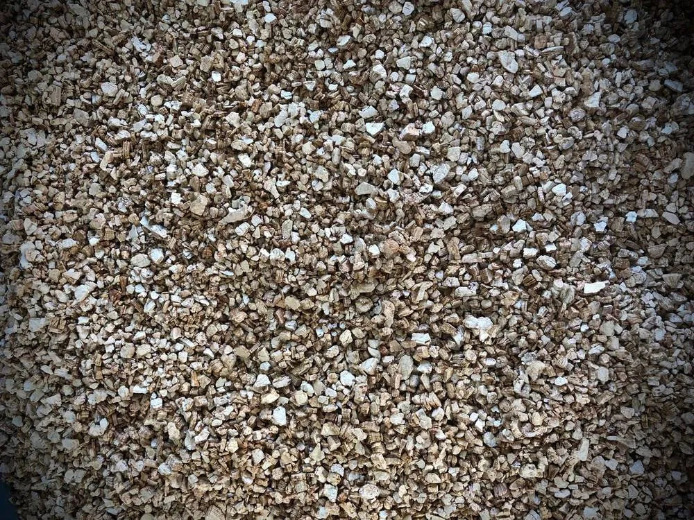 Vermiculite growing medium for seeds and microgreens